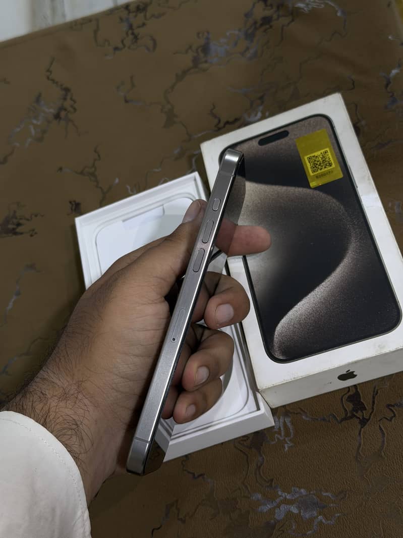 Apple iPhone 15 Pro Max 5