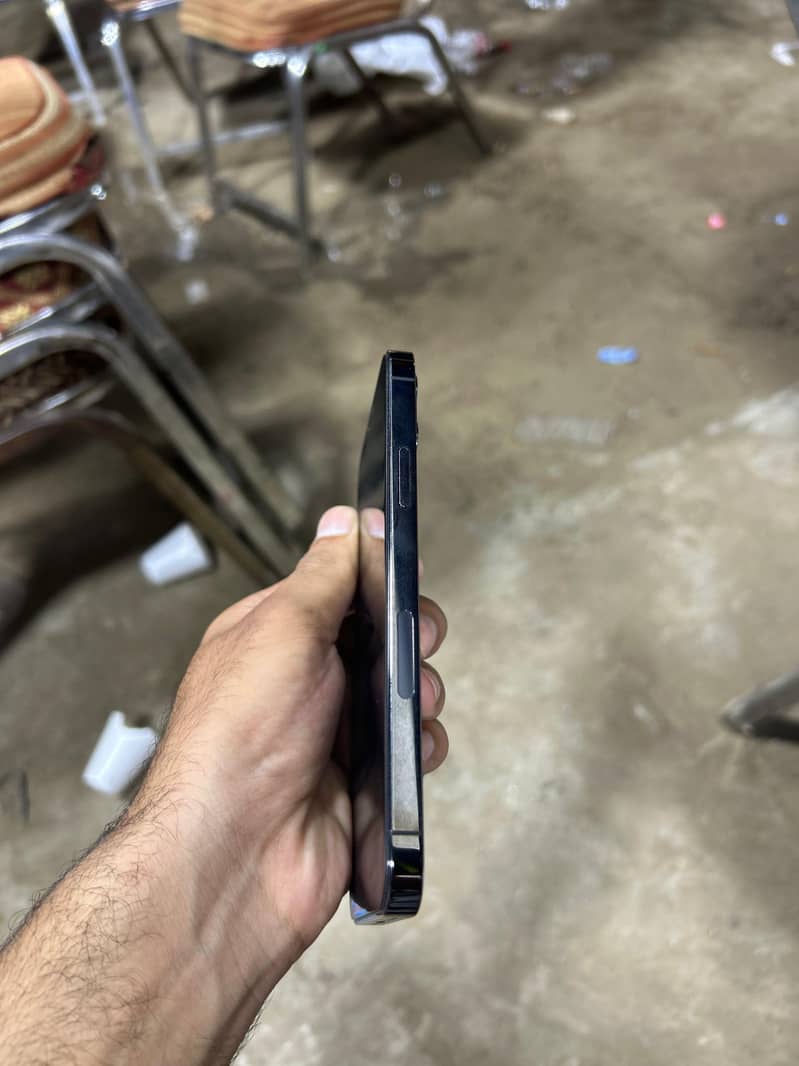 Apple iPhone 12 Pro 2