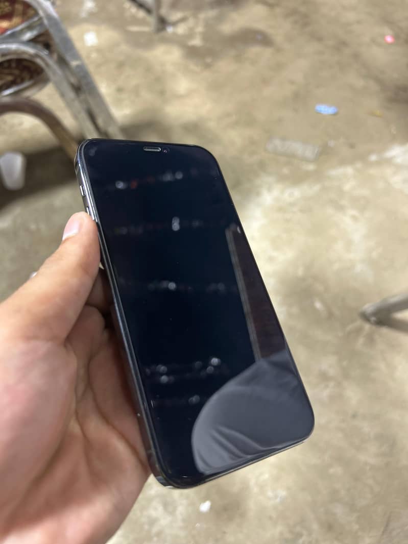 Apple iPhone 12 Pro 3