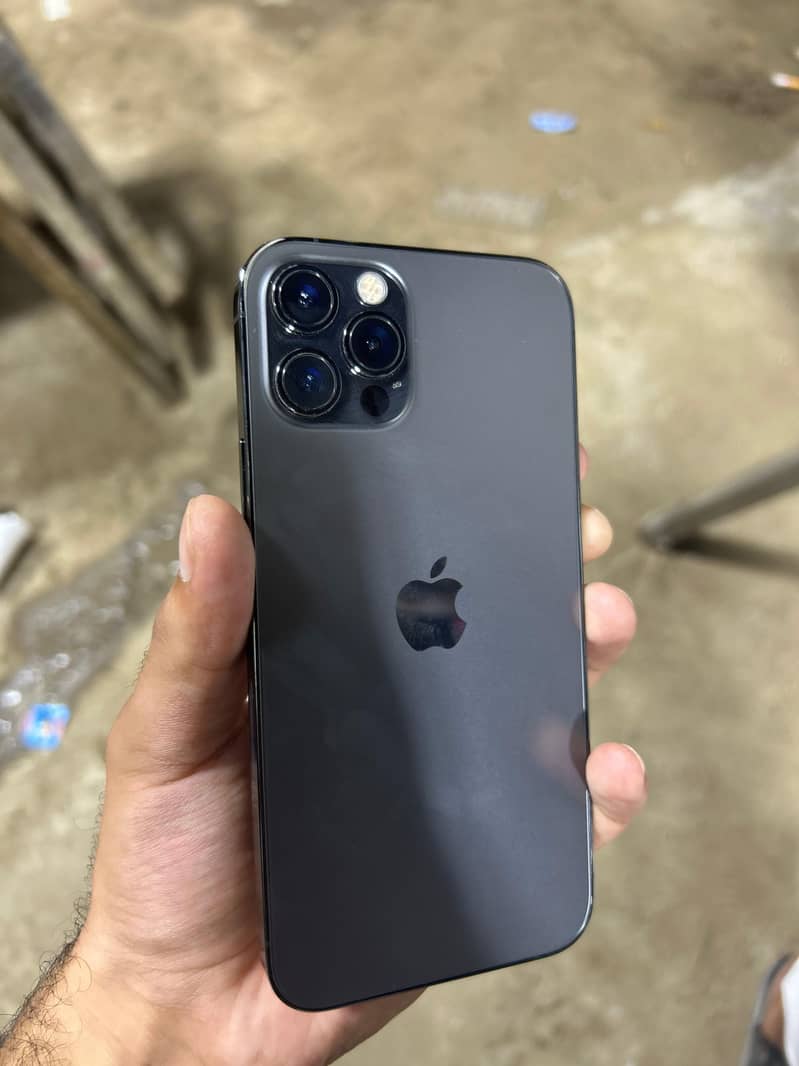 Apple iPhone 12 Pro 4
