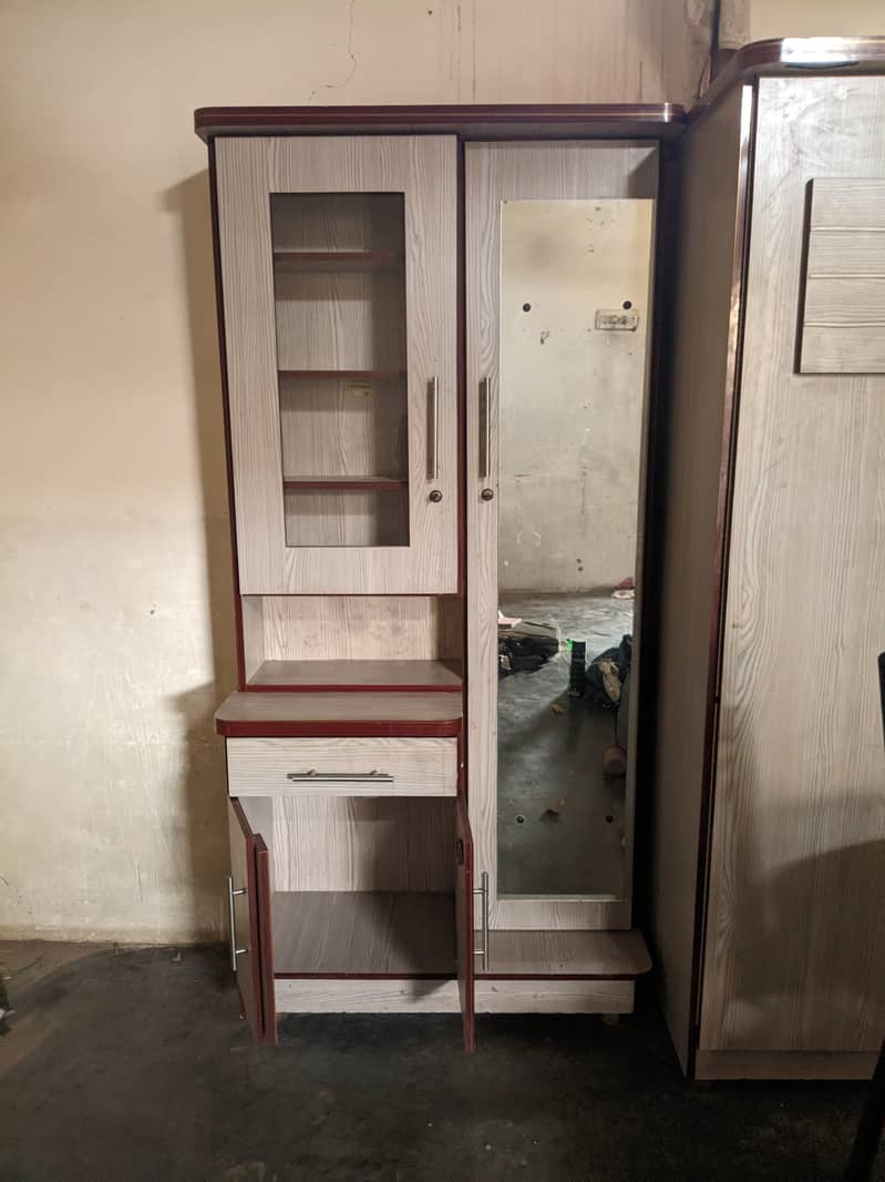 almari set and dressing table 4