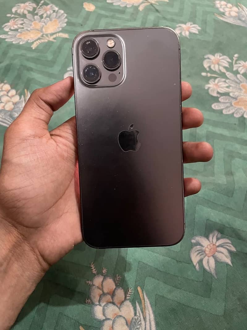 Iphone 12 pro max 2
