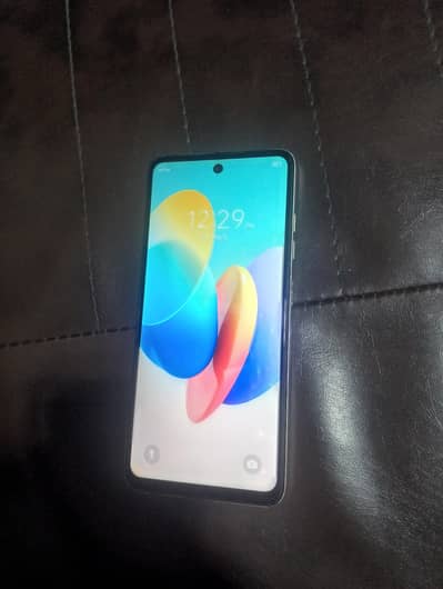 nice phone hai 4+2+4 ram & 128 strong tacno spark 20c