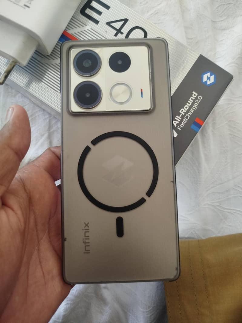 Infinix Note 40 6
