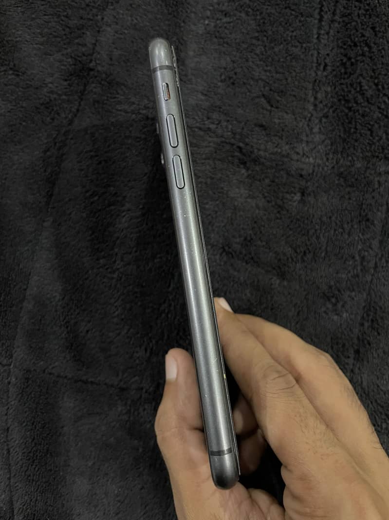 Apple iPhone 11 6