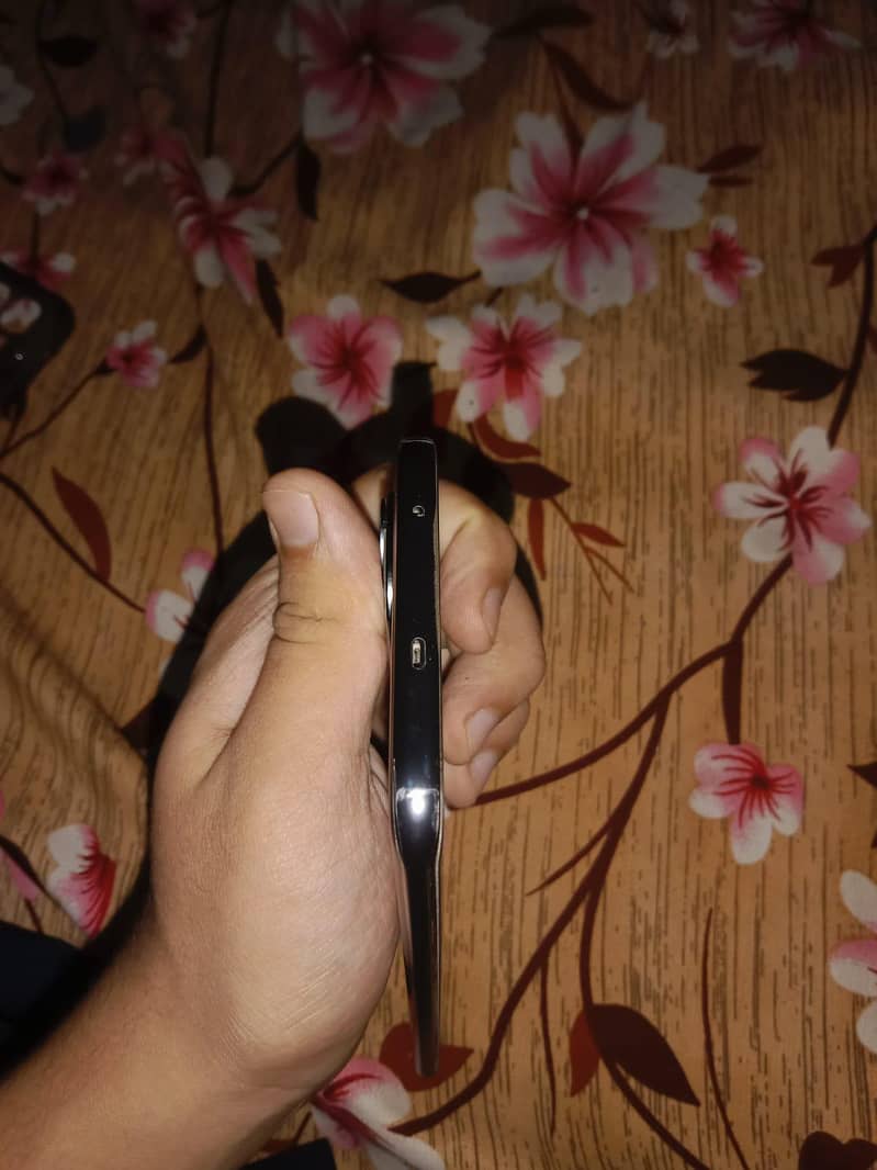 Tecno spark 40 pro plus 3