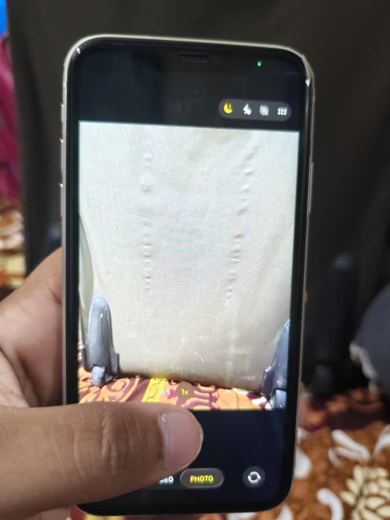 Apple iPhone 11 10