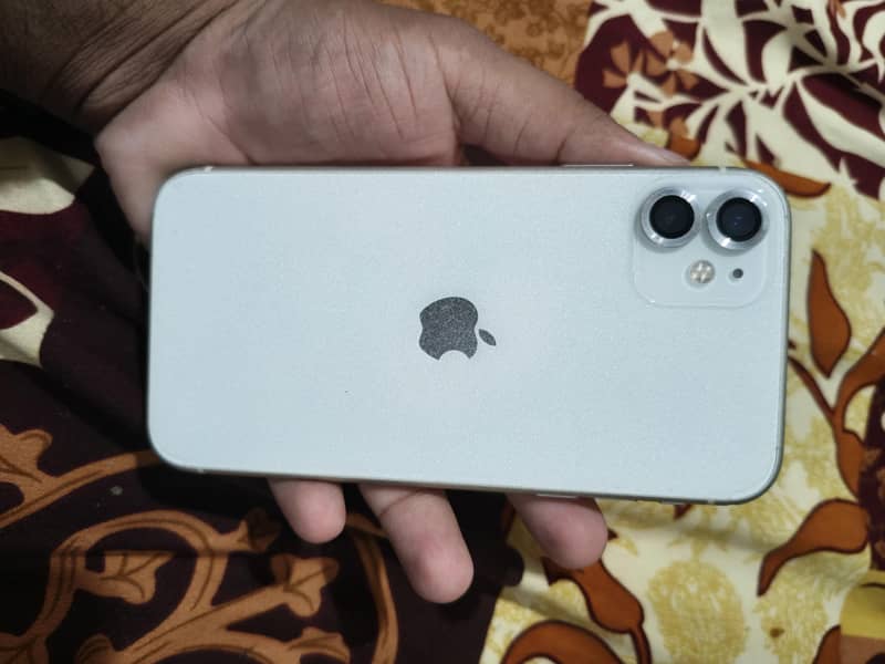 Apple iPhone 11 14