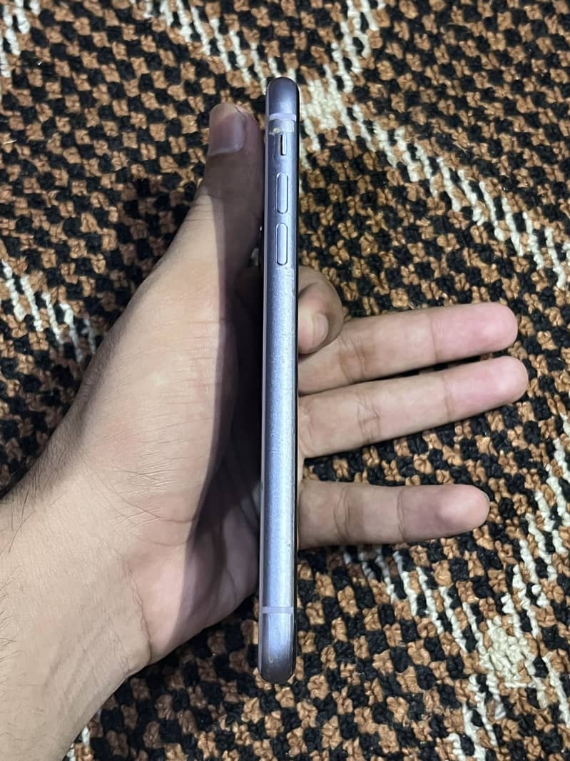 Apple iPhone 11 5