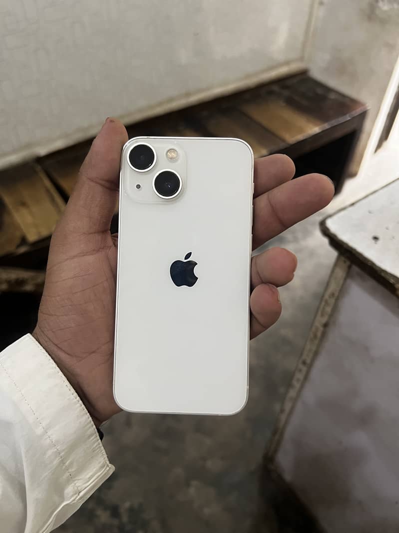 Apple iPhone 13 mini 0