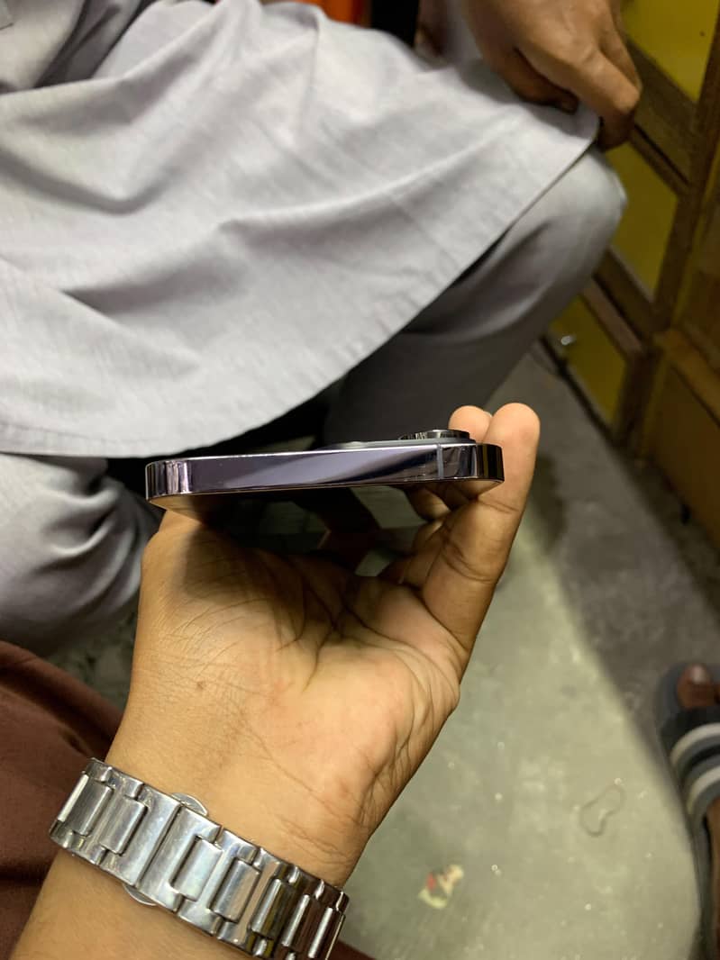 Apple iPhone 14 Pro Max 1