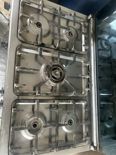 Urgent cooking range for sale