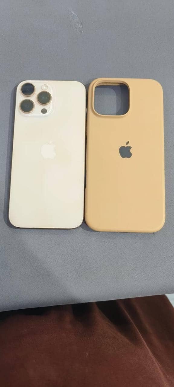 Apple iPhone 16 Pro Max 5