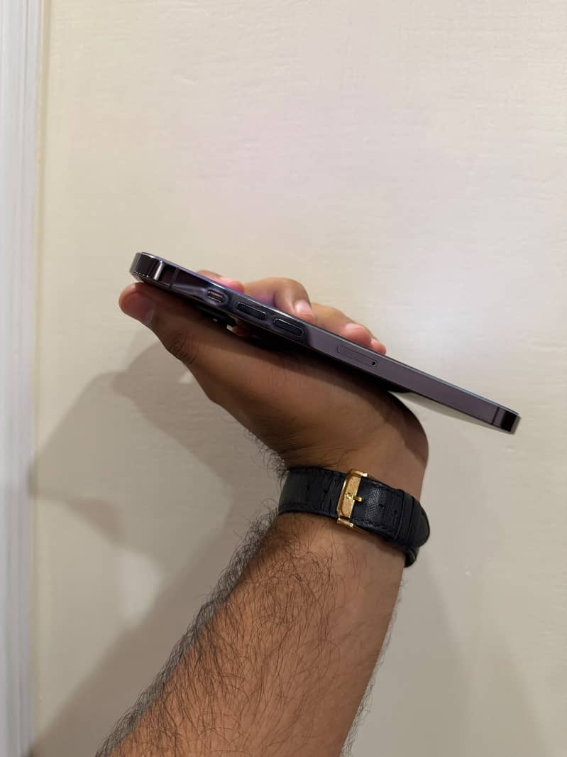 Apple iPhone 14 Pro Max 0
