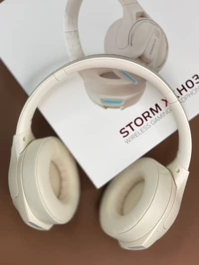 Monster storm witeless headphones brand new box pack delivery Avai