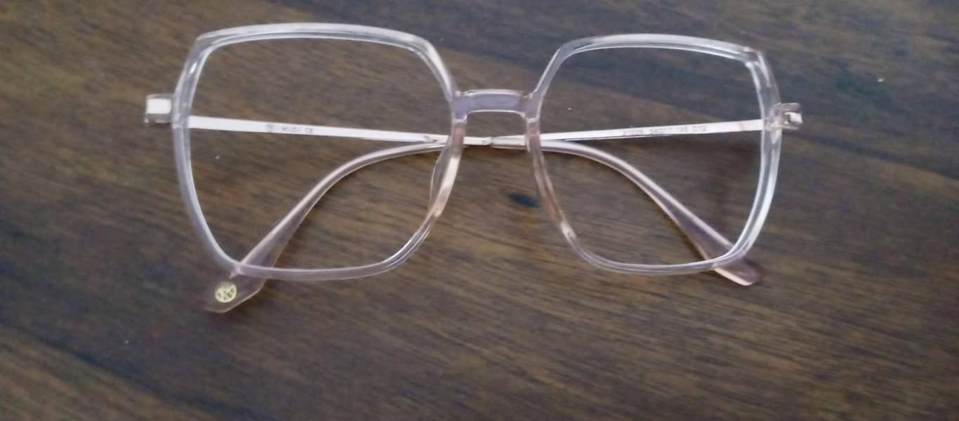 plastic frame 0