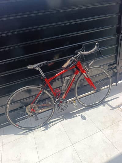 giant road bike, aluminium frame.
