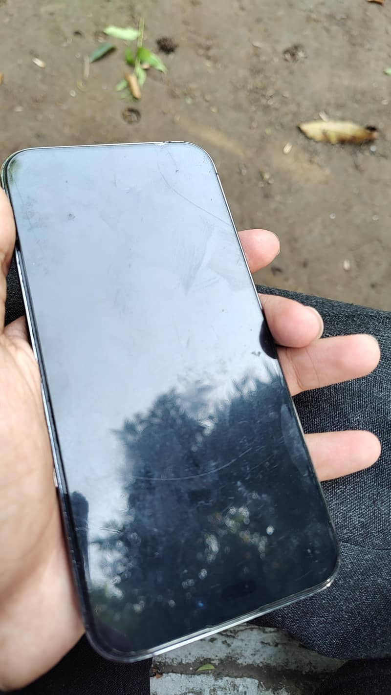 Apple iPhone 14 Pro Max 1
