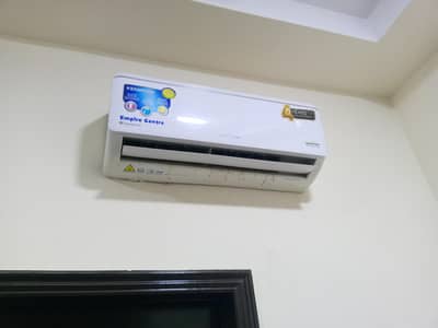 kenwood 1 ton inverter split AC- Excellent Condition