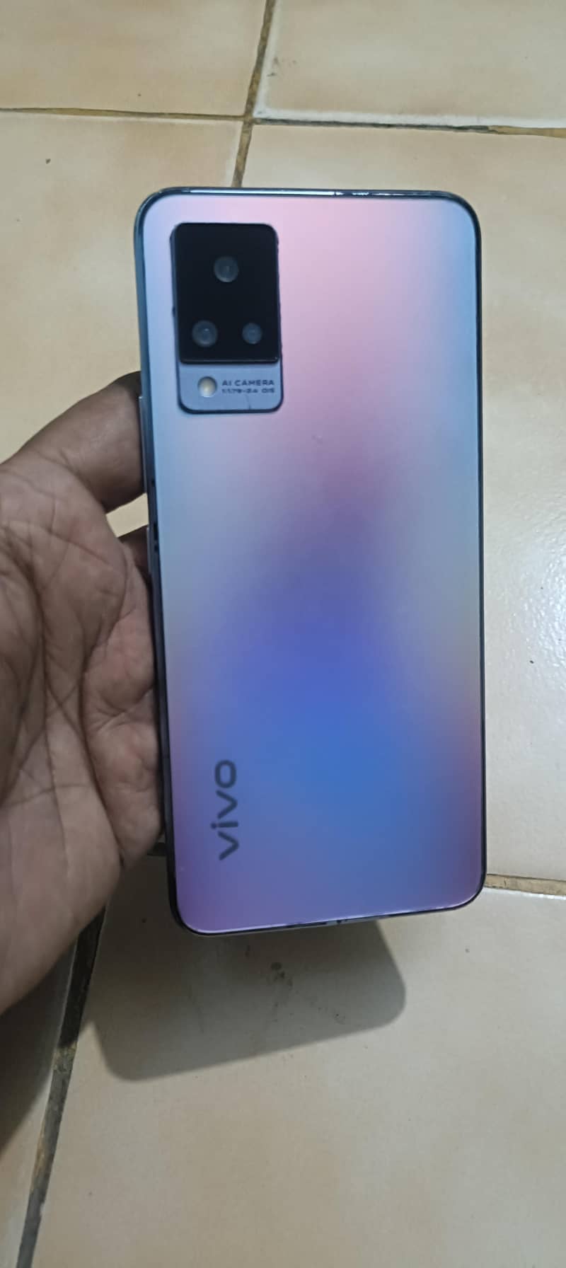 Vivo V21 1
