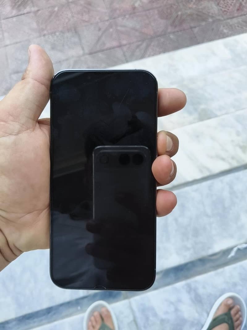 Apple iPhone 13 Pro 4