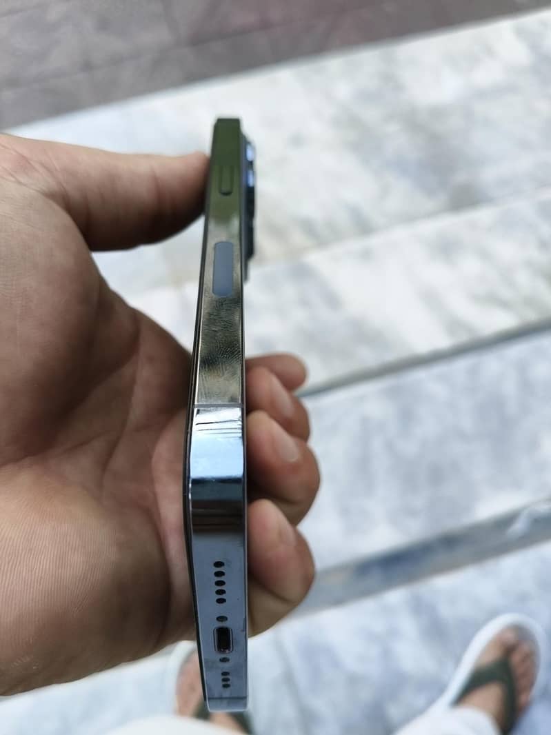 Apple iPhone 13 Pro 6