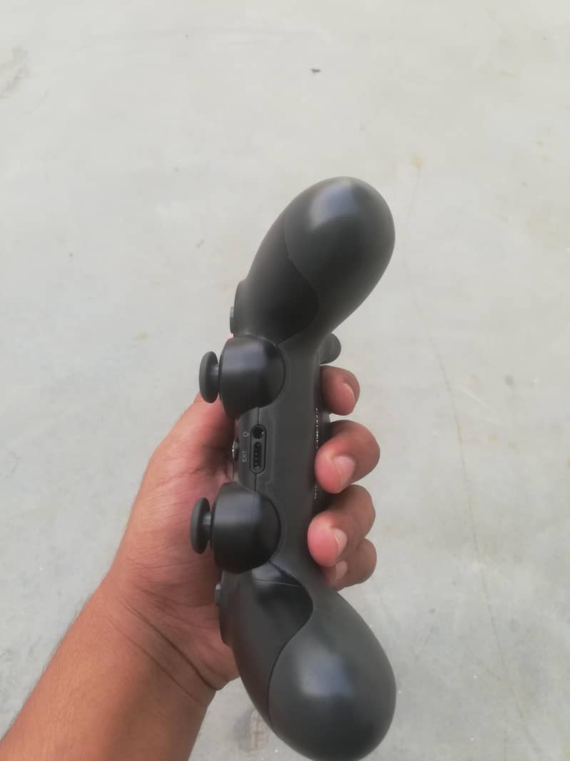 PS4 Controller 0