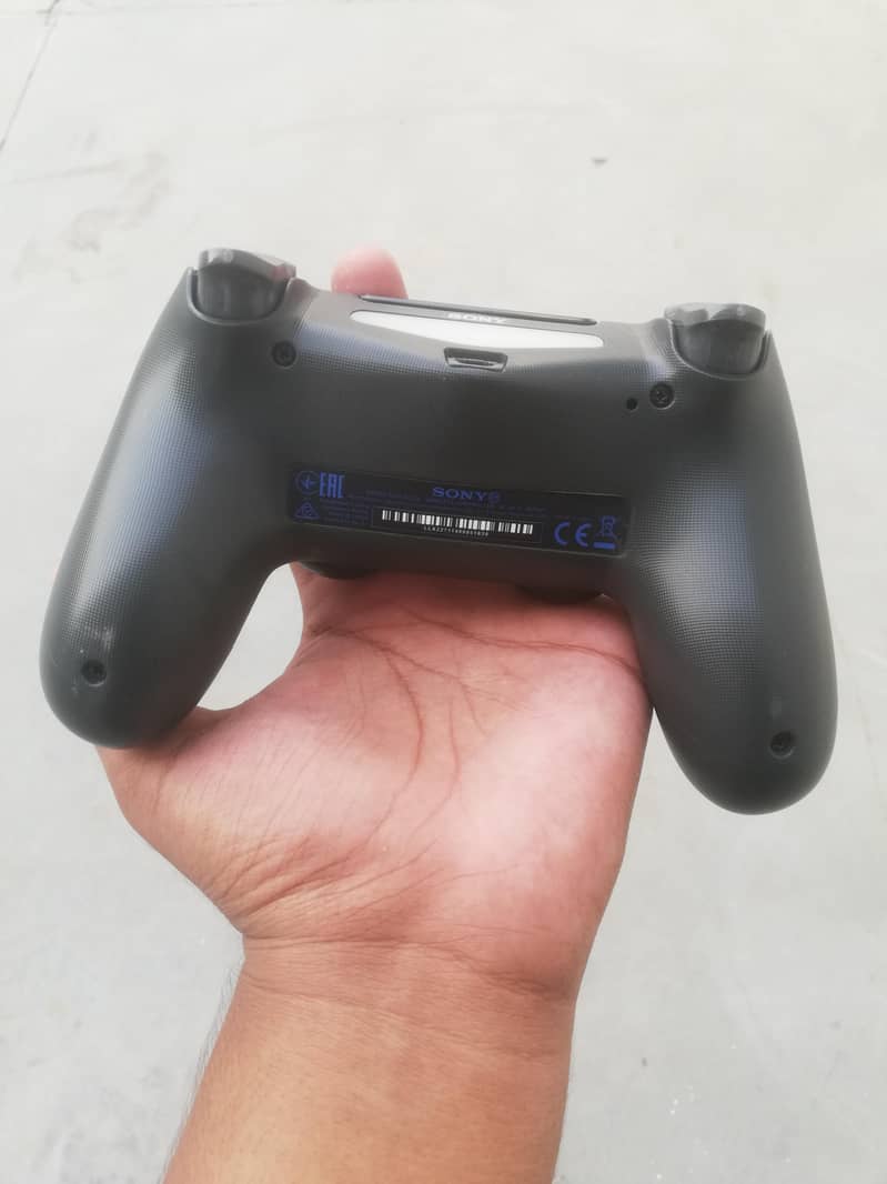 PS4 Controller 2
