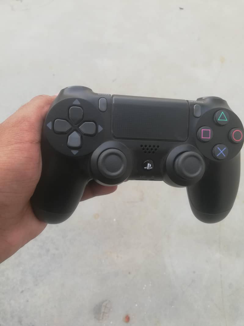 PS4 Controller 3