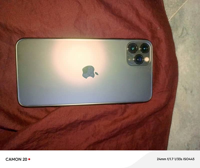 Apple iPhone 11 Pro Max 1