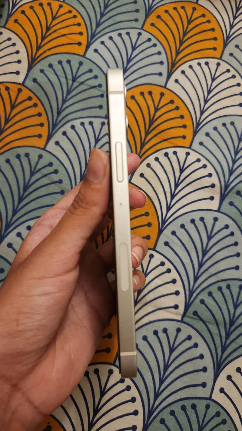 Apple iPhone 12 2