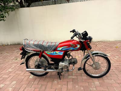 Honda CD 2024 model  totally new bike  1st owner 5500 km used