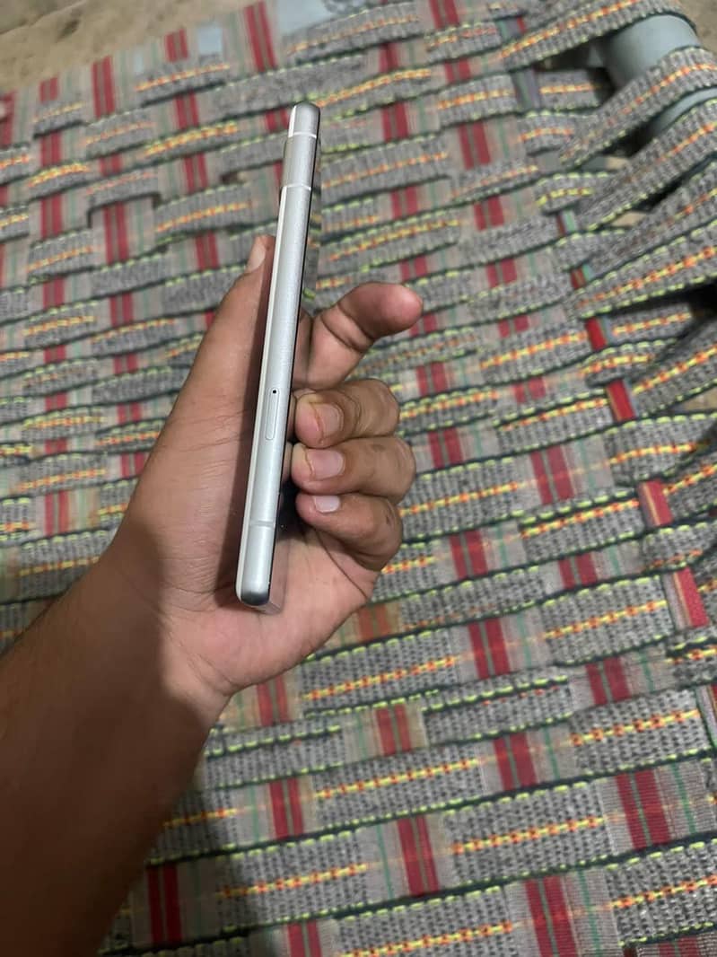 Google Pixel 7a 4