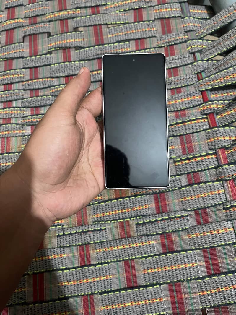 Google Pixel 7a 5