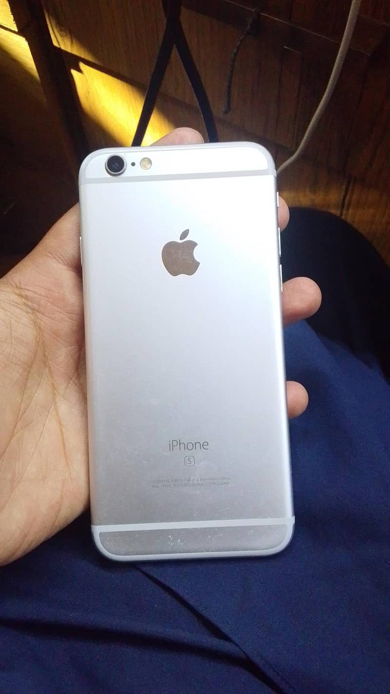 Apple iPhone 6S 1