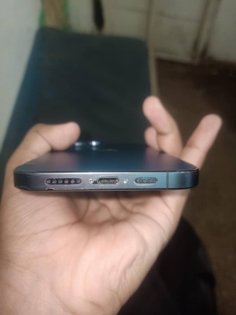 Apple iPhone 12 Pro Max 1