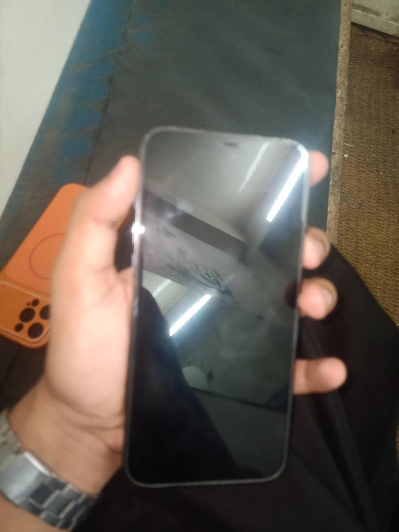 Apple iPhone 12 Pro Max 4