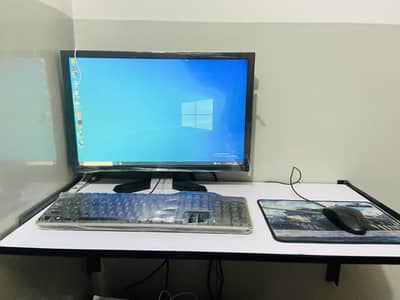 Dell LCD 20 inch monitor with hard-drive and 8 gb ram