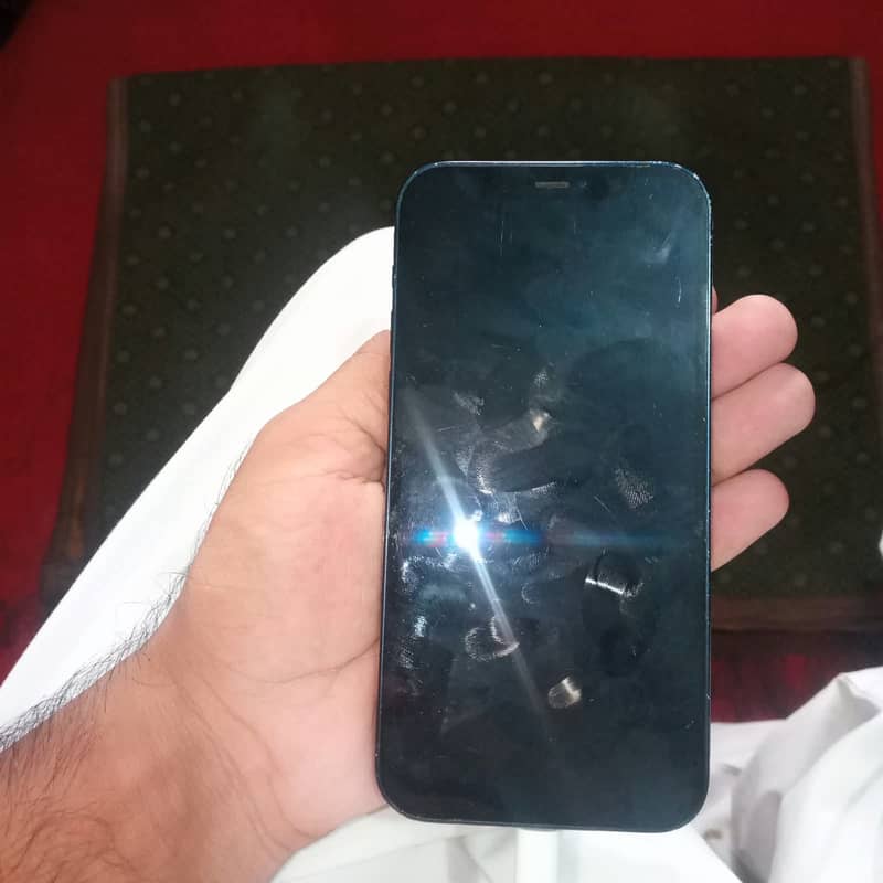 Apple iPhone 12 3