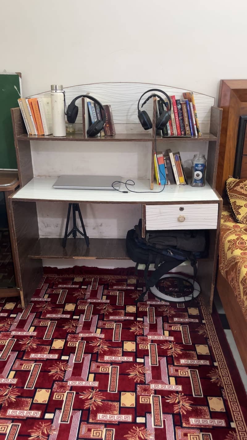 Study table 4