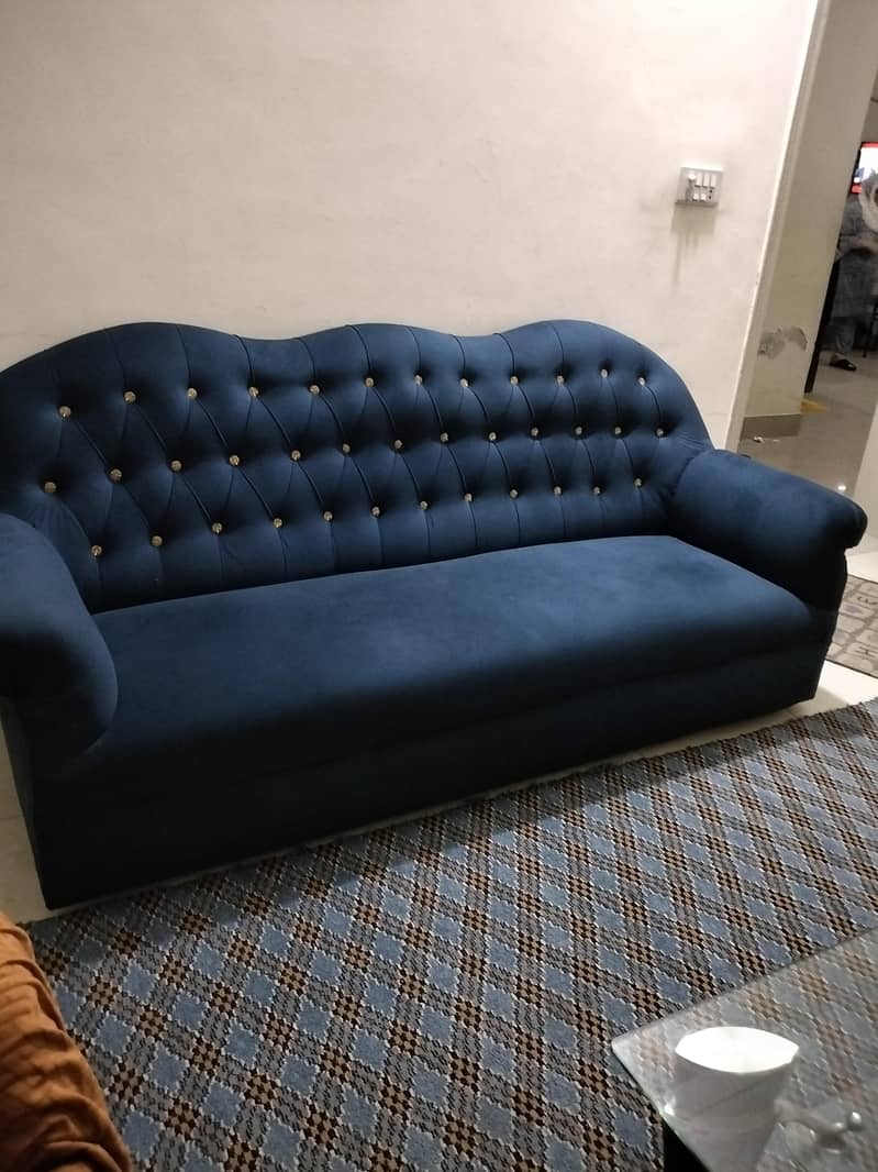 3+2+1 Sofa Set | Beautiful Velvet Design | Excellent Condition 1