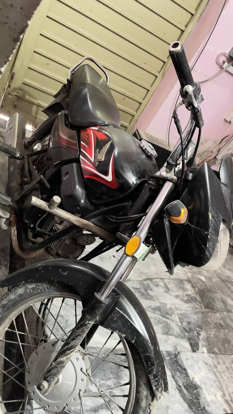 Honda CD100 4
