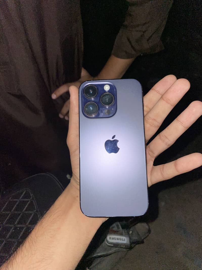 Apple iPhone 14 Pro 1