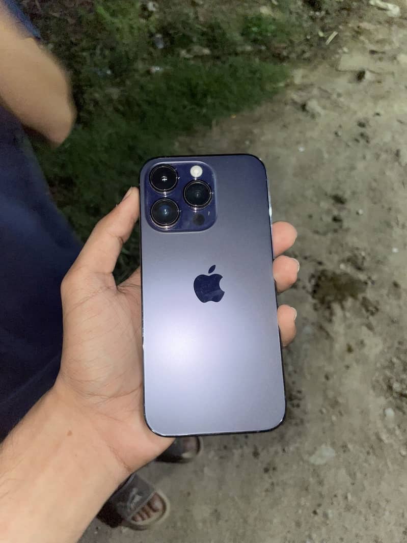 Apple iPhone 14 Pro 2