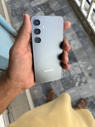 Samsung Mobile S24