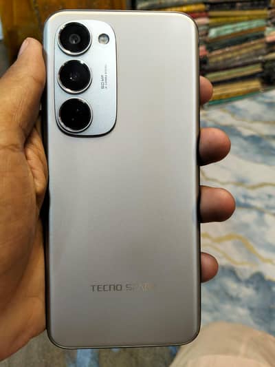 Tecno spark 40 pro plus