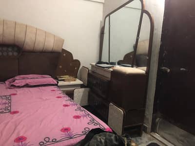 bedroom set with out metress