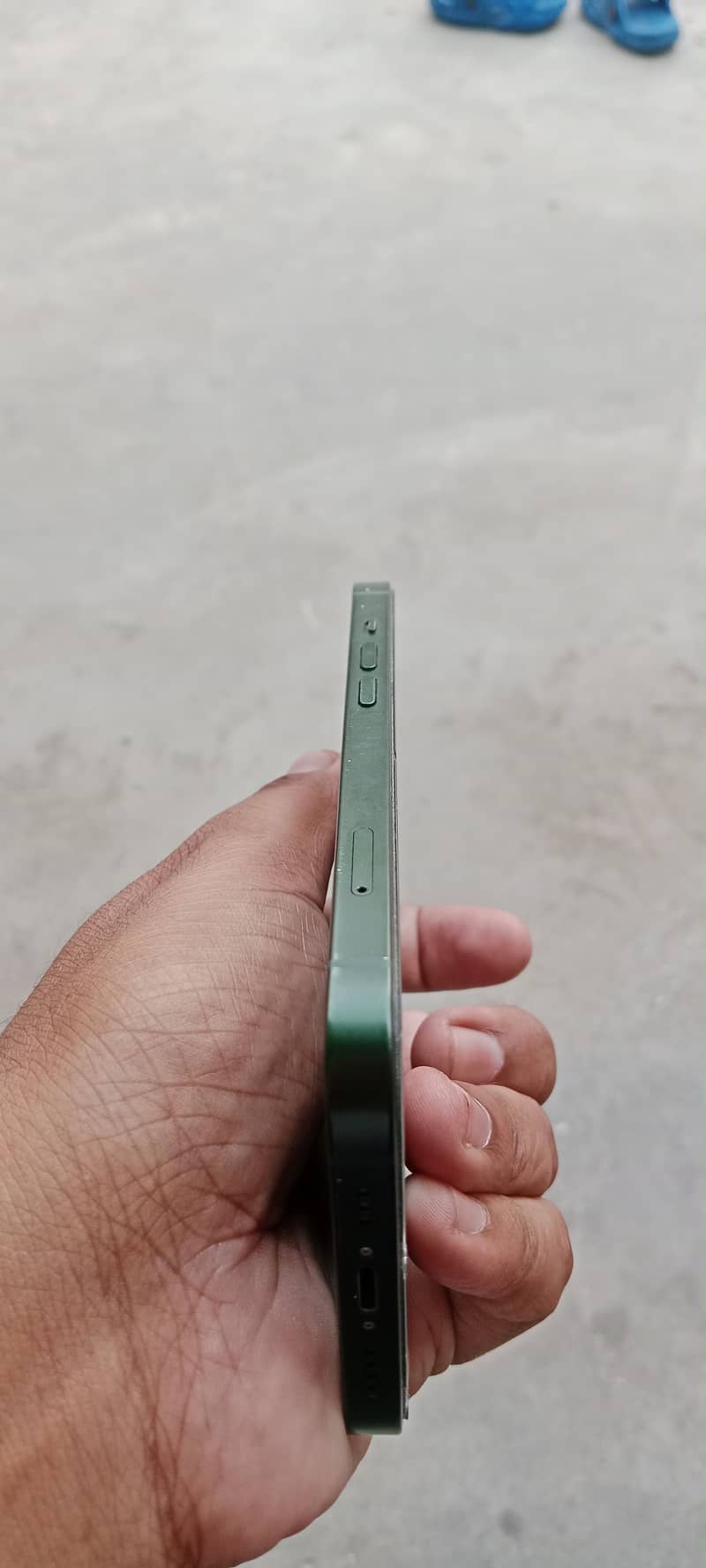 Apple iPhone 13 4