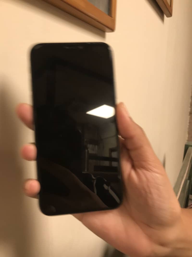 Apple iPhone XS 6