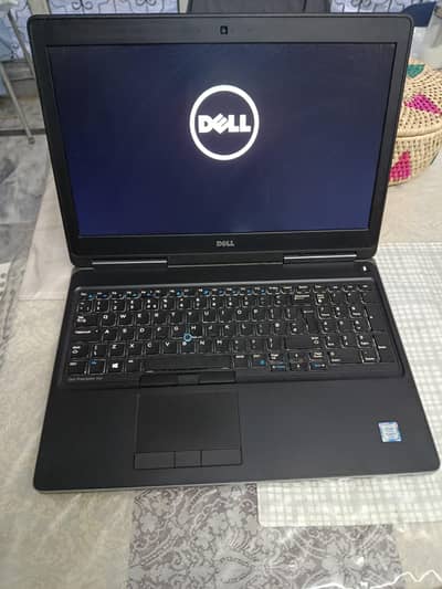 Dell precision 7510 workstation 16Gb ram, 256gb SSD,